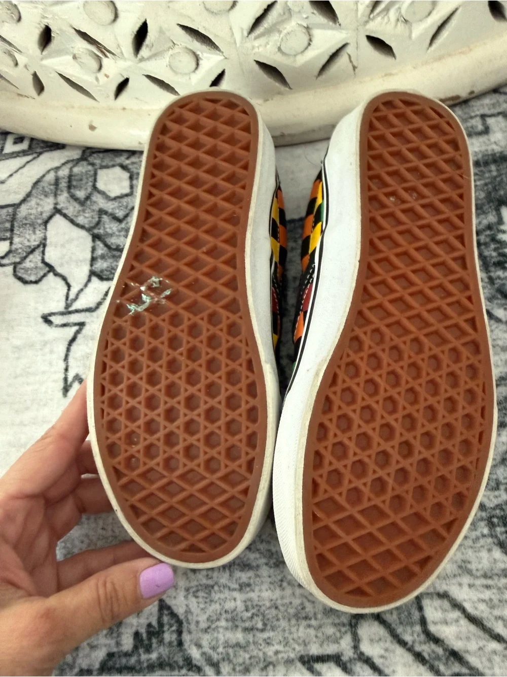 Vans Men’s/kids Classic Slip-On Checkerboard Rainbow Sneakers 3.5